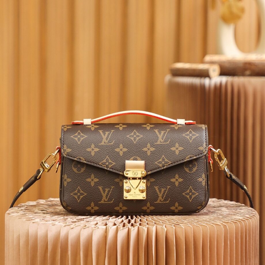 Louis Vuitton M46279 Pochette MéTis East West Bag