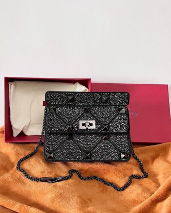 valentino valentino garavani roman stud oversized rivet medium imitation diamond chain backpack