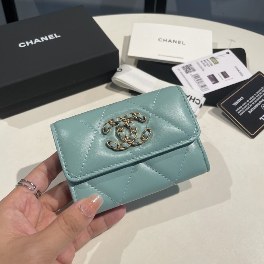 Chanel 19 Wallet