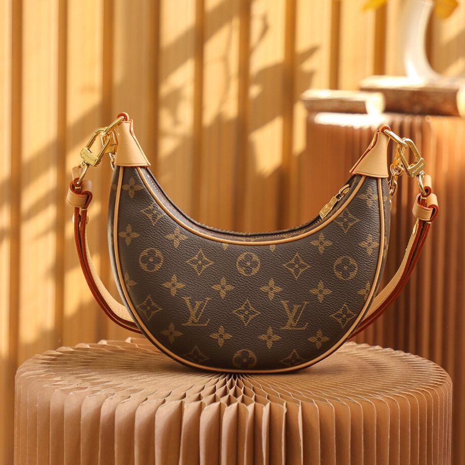 Louis Vuitton M81098 Half-Moon Baguette Loop Handbag