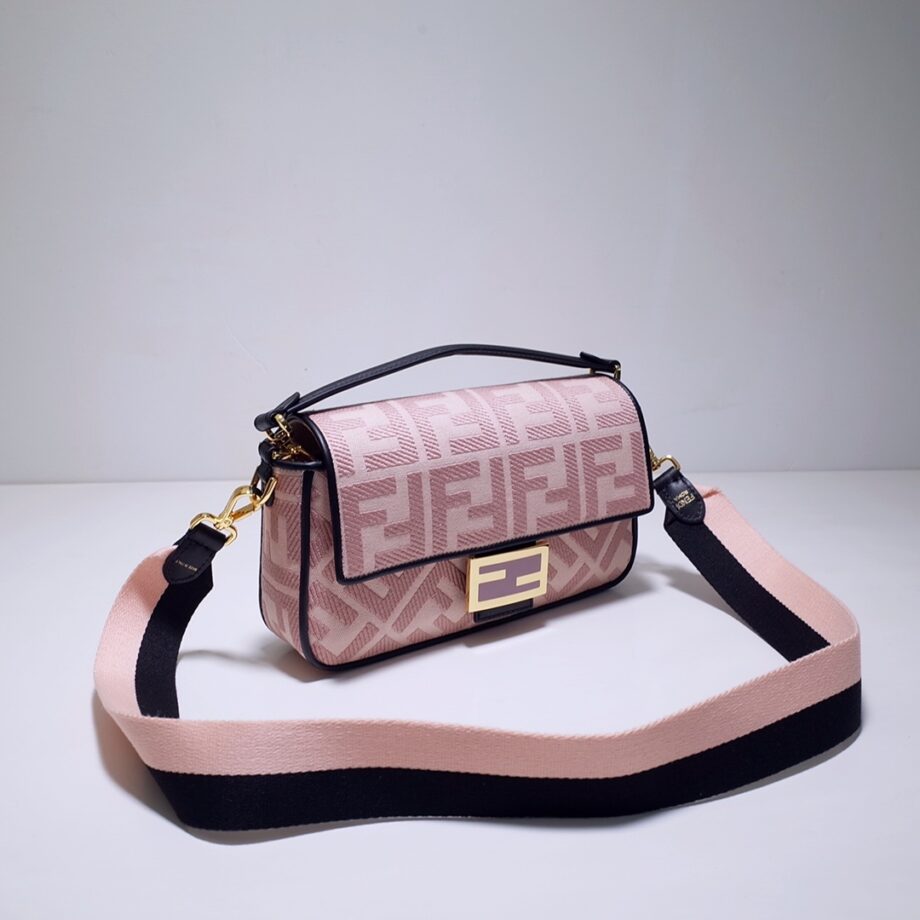 Fendi 8600 Baguette Medium Handbag