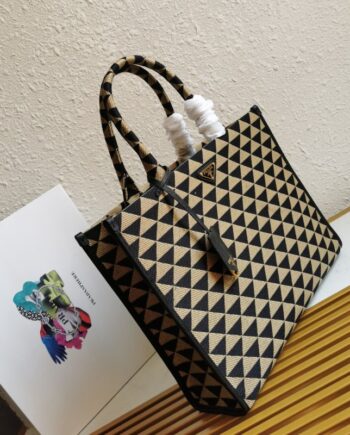 prada 1ba356 embroidered fabric bag adopts imported saffiano leather and unique embroidery fabrics