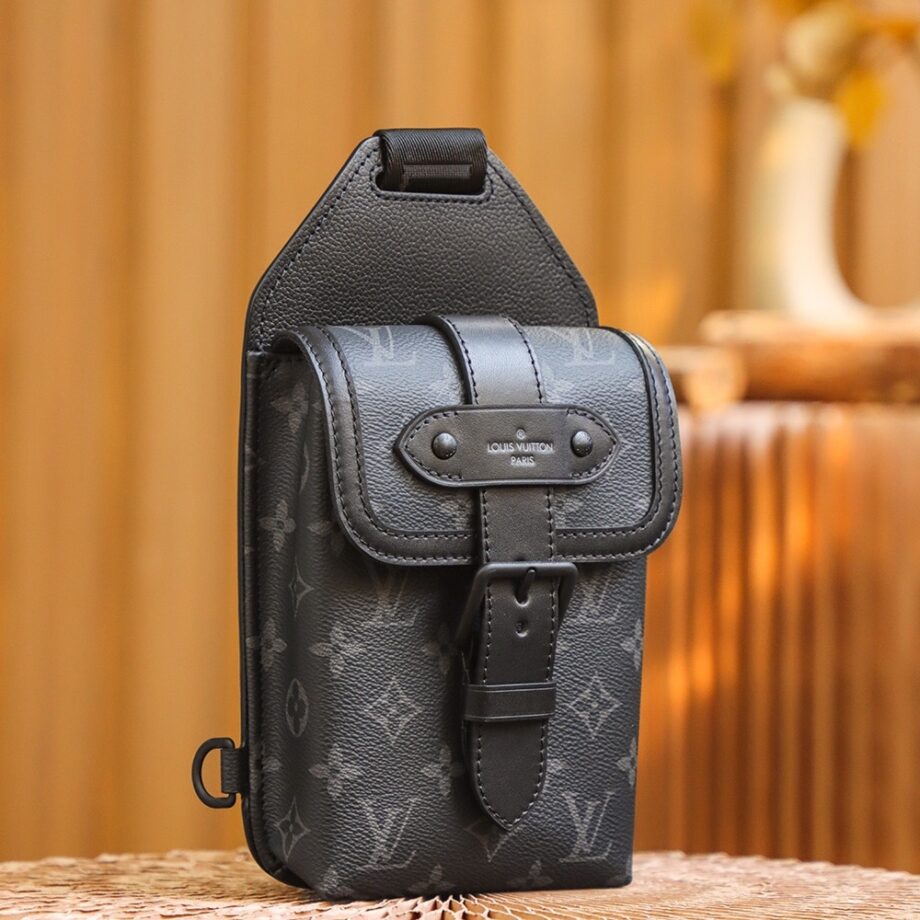 Louis Vuitton M45912 Men'S Saumur Slingbag