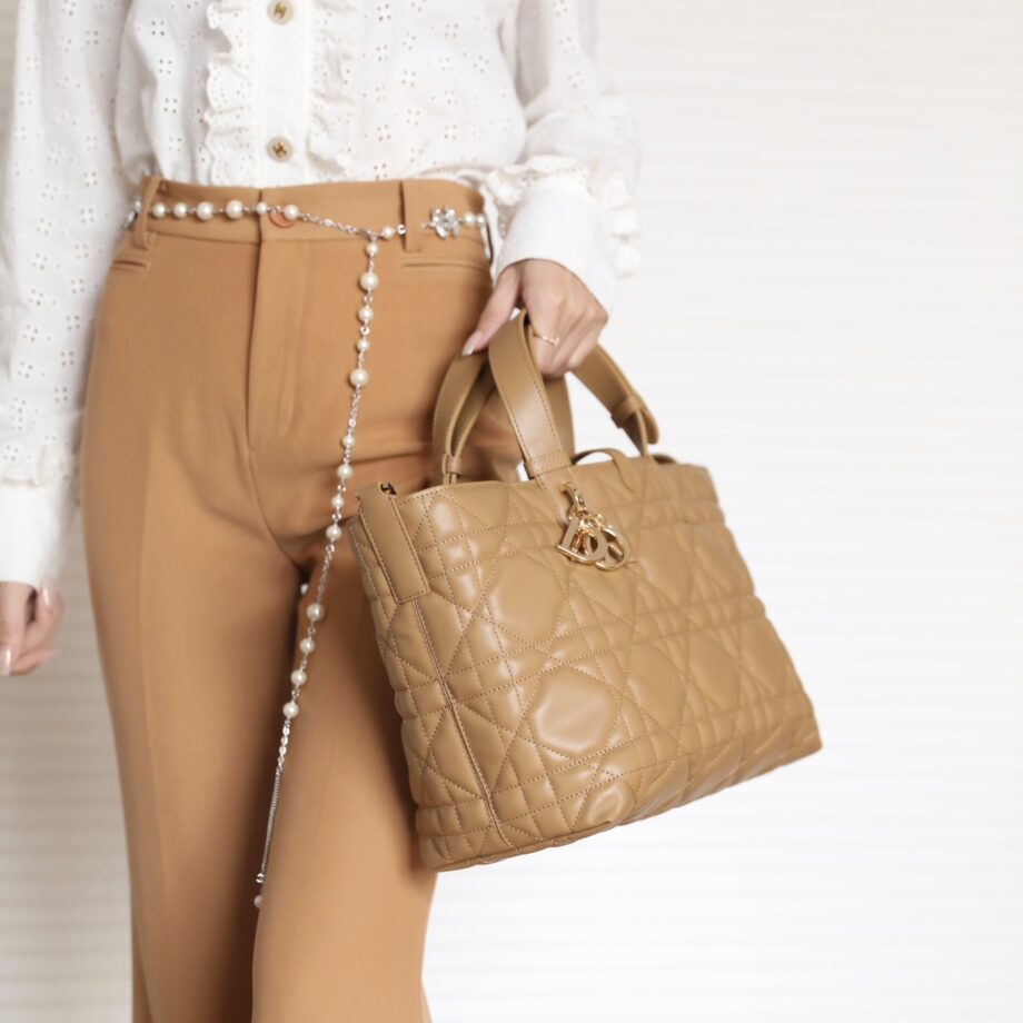 Dior M2821 Medium Tan Macrocannage Toujours Bag