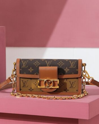 Louis Vuitton M46757 Dauphine East West