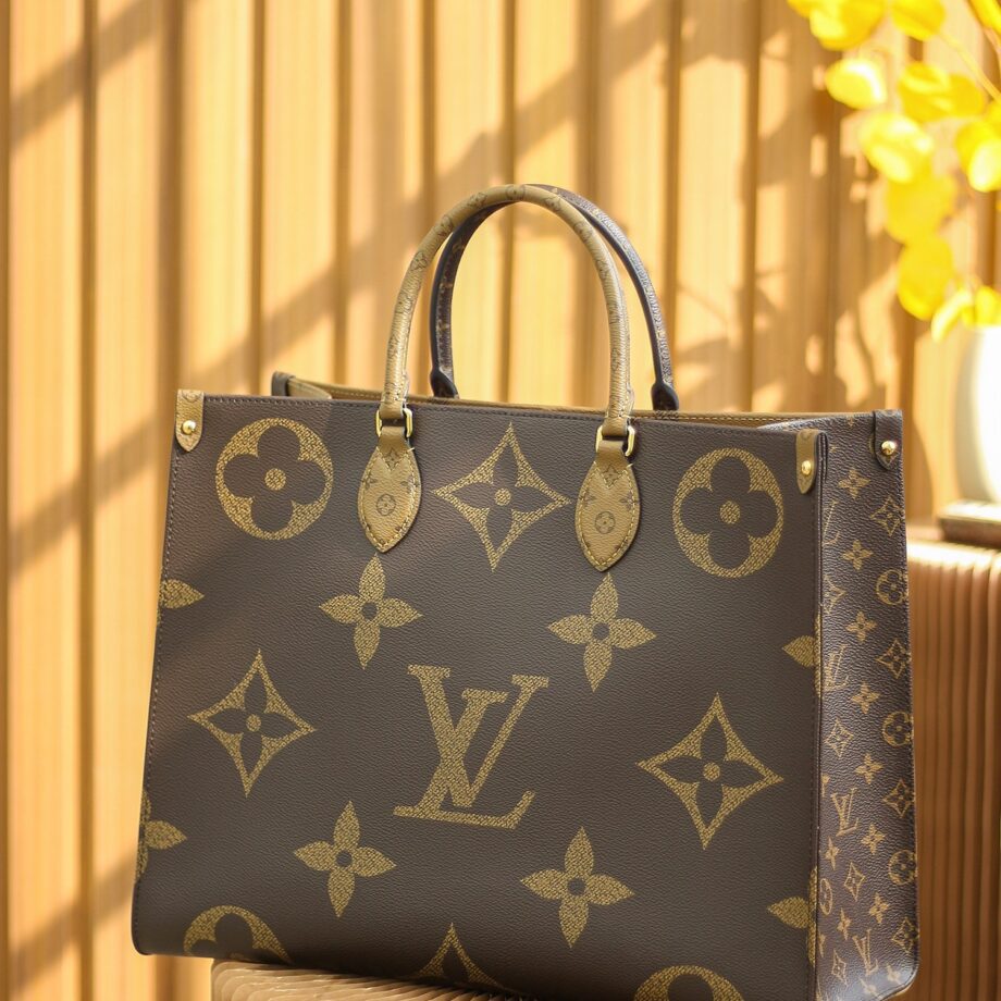 Louis Vuitton M45320 Onthego GM Tote Bag