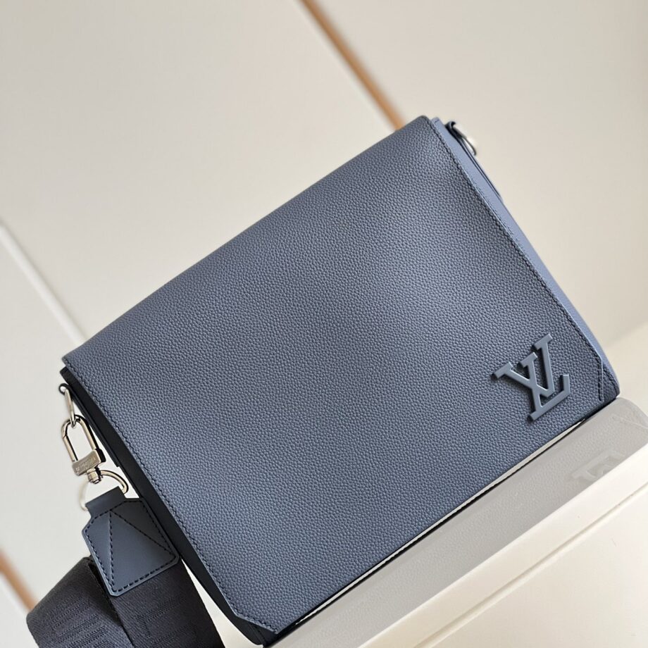 Louis Vuitton M21363 Takeoff Messenger Bag