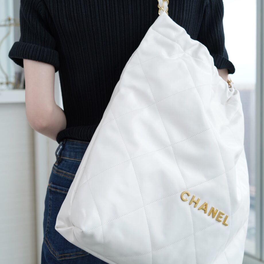 Chanel AS3262 Large White Shiny Calfskin & Gold-Tone Metal Chanel 22 Large Handbag