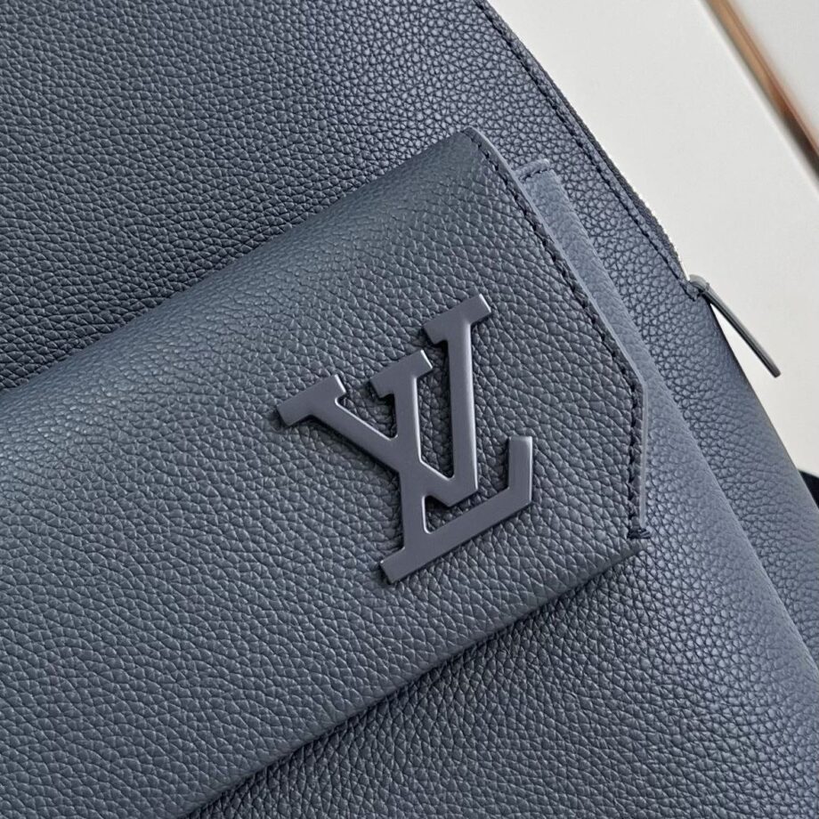 Louis Vuitton M21362 Takeoff Backpack