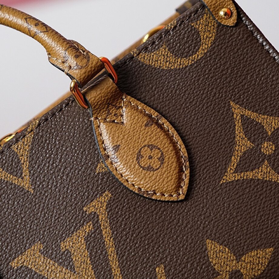 Louis Vuitton M46653 Onthego East West