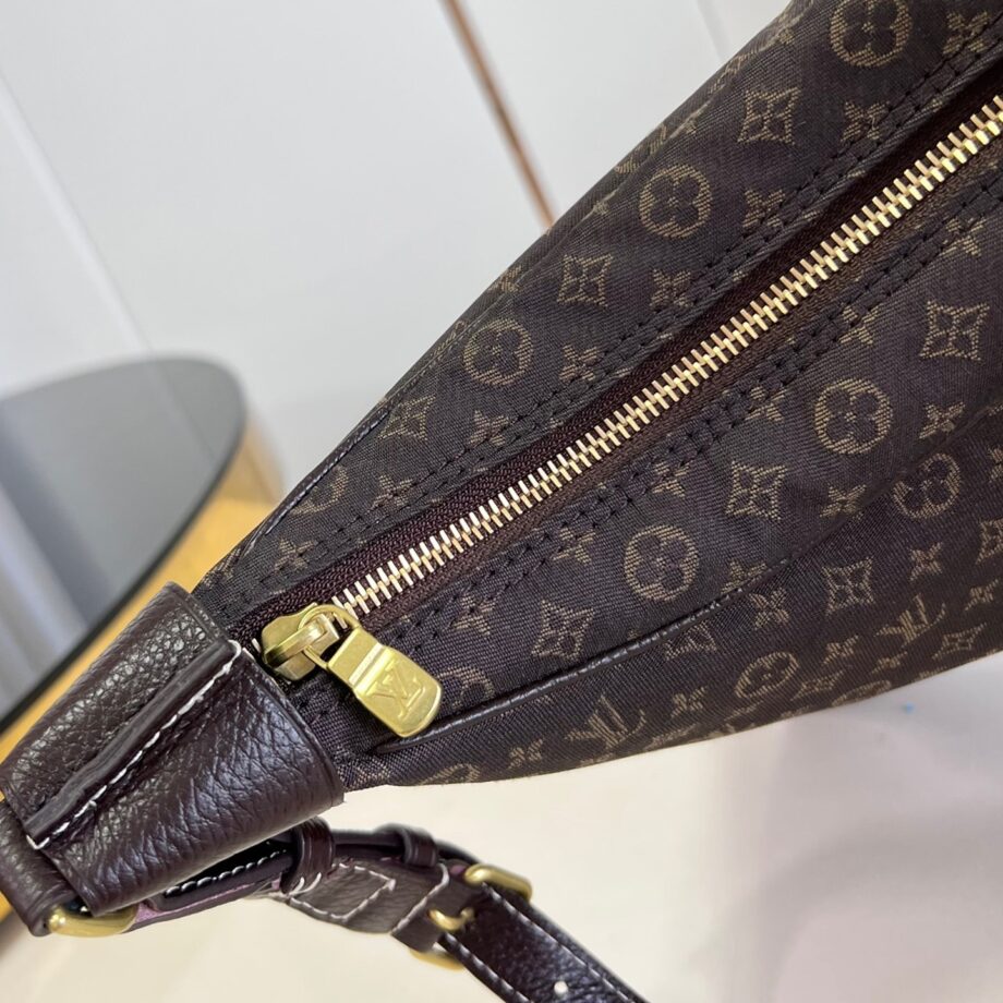 Louis Vuitton M95225 Boulogne Handbag