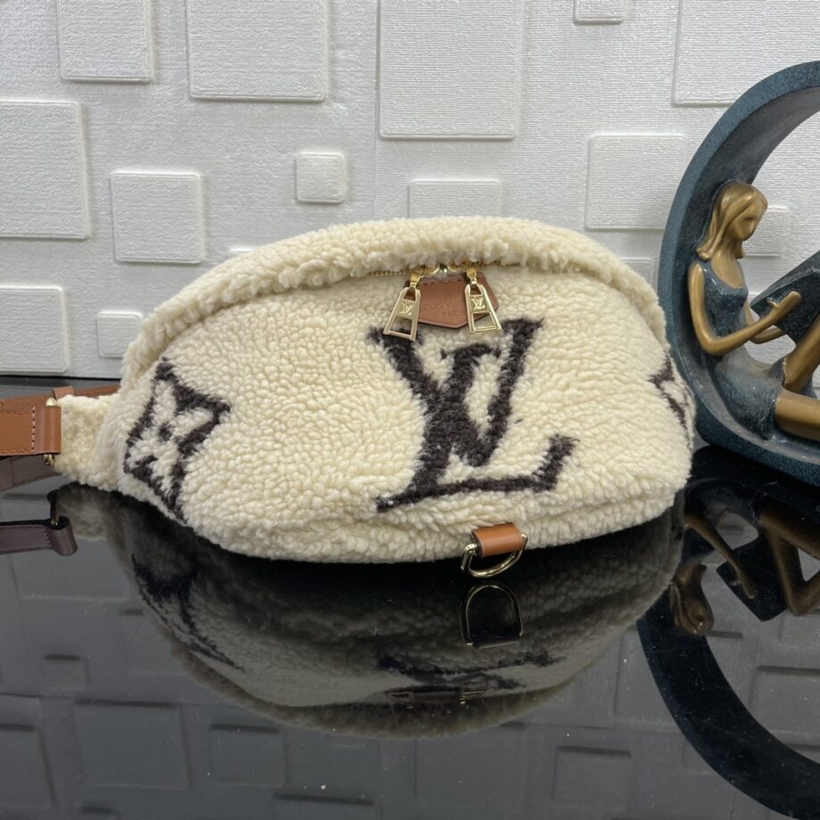 Louis Vuitton M23715 Bumbag