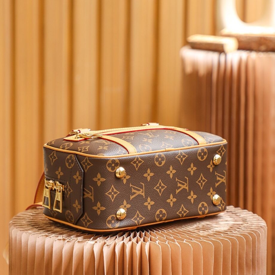 Louis Vuitton M46321 Cité Monogram Canvas Handbag