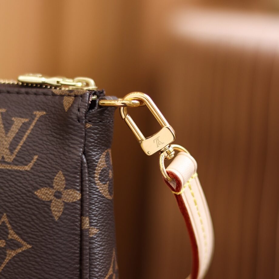 Louis Vuitton M40712 Pochette Accessoires Zippy Wallet