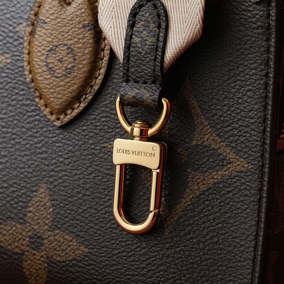 Louis Vuitton M46653 Onthego East West