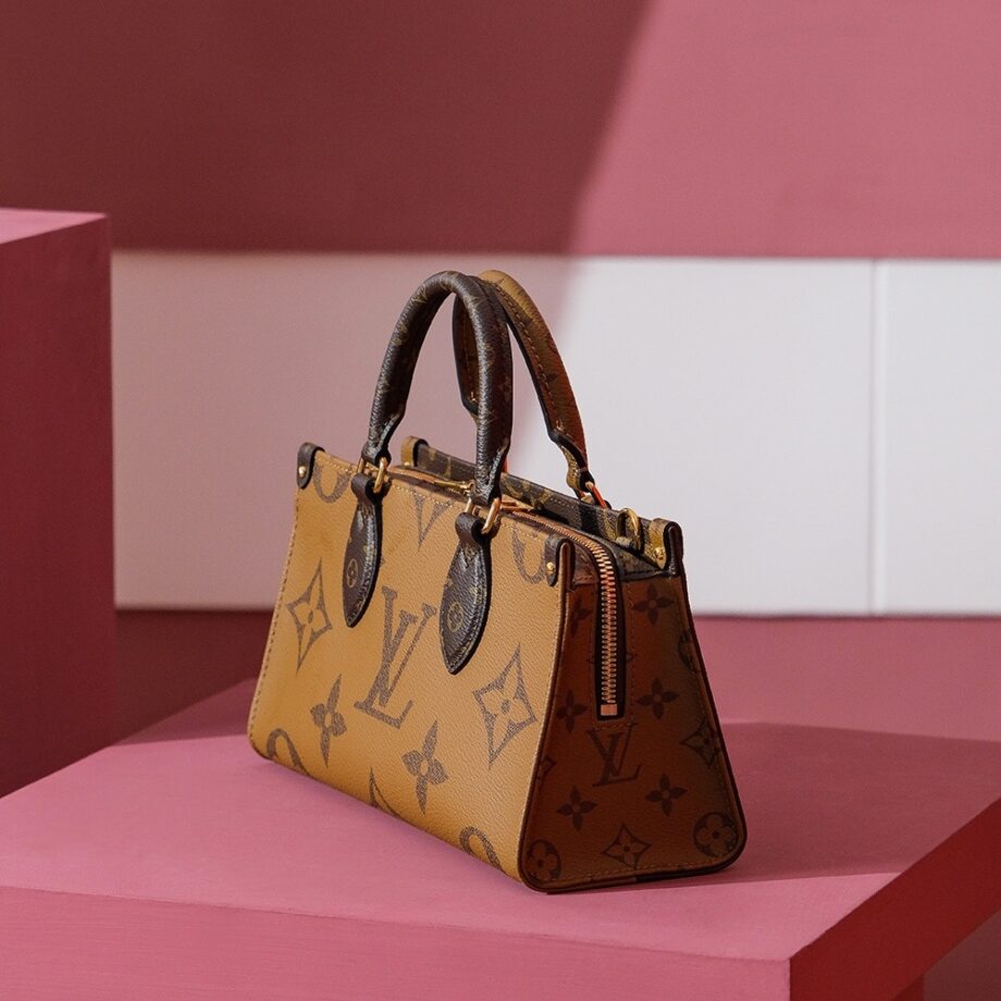 Louis Vuitton M46653 Onthego East West