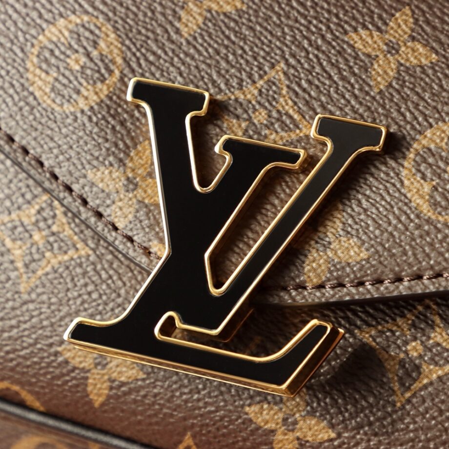 Louis Vuitton M45592 Passy Postman Chain Bag